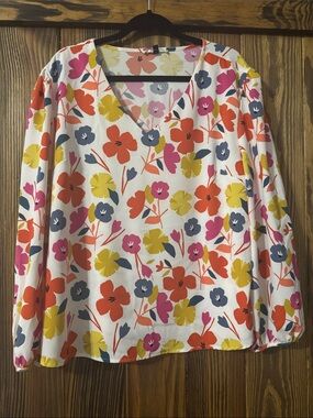 Michelle McDowell Women's White Floral V-Neck Blouse - Multi-Color XXL